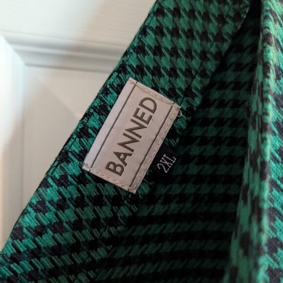 Banned Retro Happy Houndstooth Swing Dress in Green - Picture 7 of 13